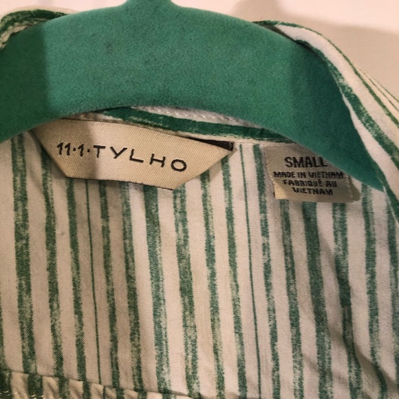 🌈💜Stripy Button Down Tank - Picture 3 of 6